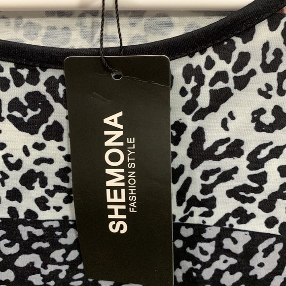 Shemona color block animal print Size small (seems to run large) looks to be new - Picture 3 of 4